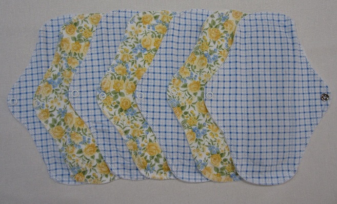 Set of 7 Day Pads - 100% Cotton Flannel in Roses & Blue